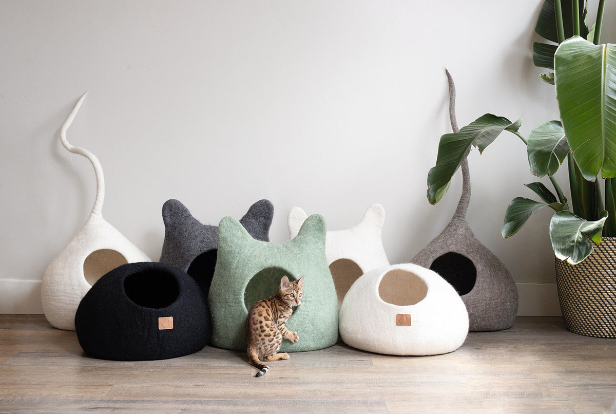 Snow White Wool Cat Cave